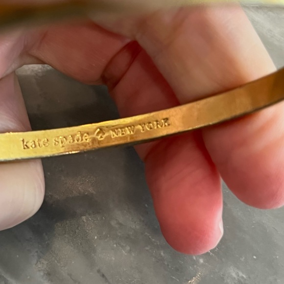 Kate Spade New York gold bangle - Picture 3 of 3